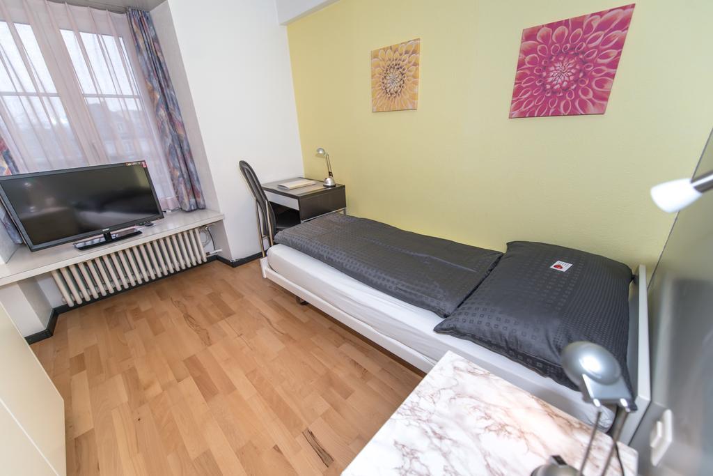 Hotel Rotes Haus Бругг Экстерьер фото