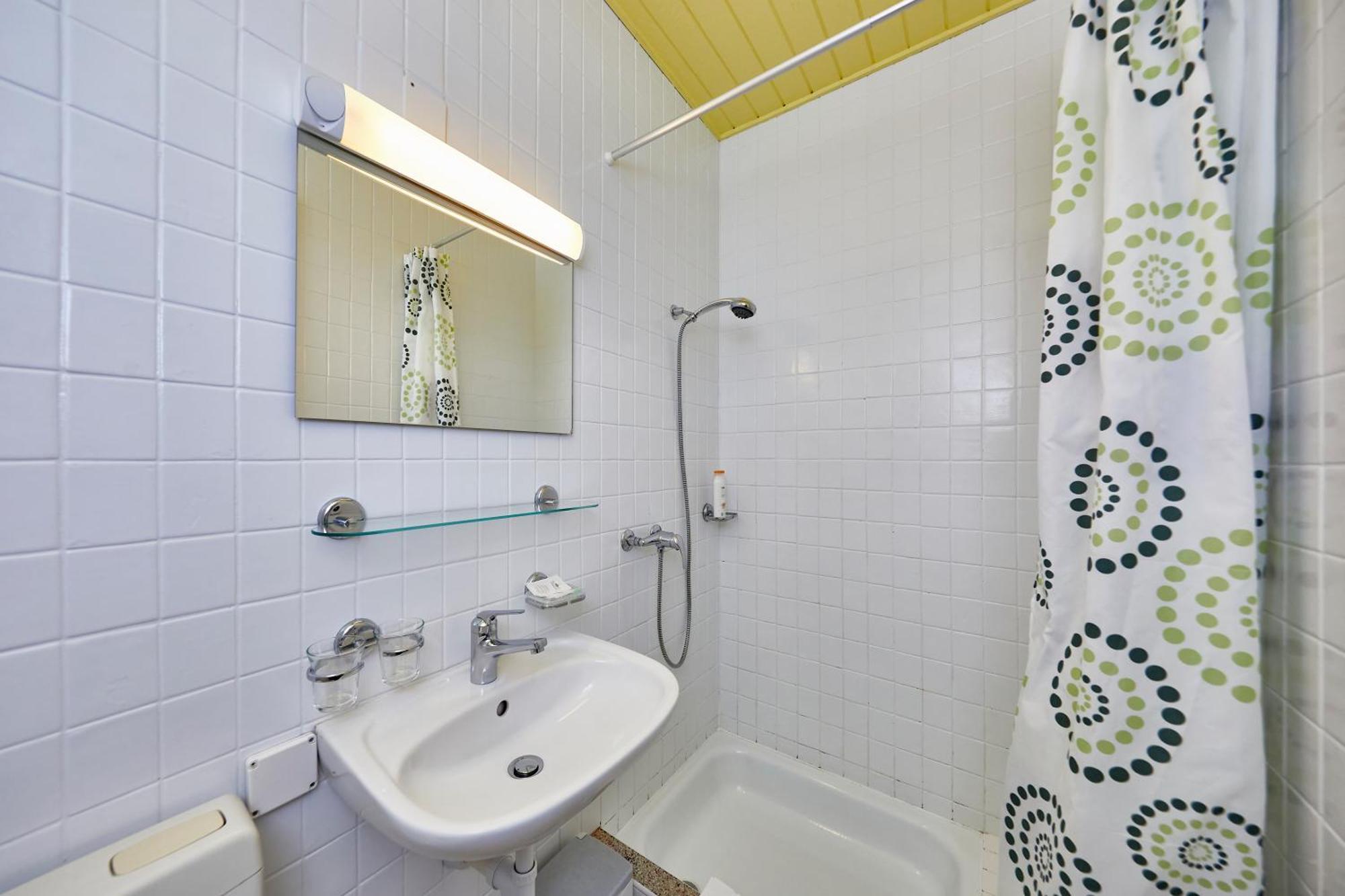 Hotel Rotes Haus Бругг Экстерьер фото